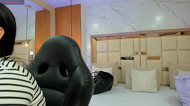 julieta rosee online show from March 2026 09:54:02 PM