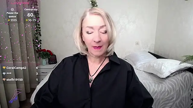 hunters woman online show from November 2025 01:49:02 AM