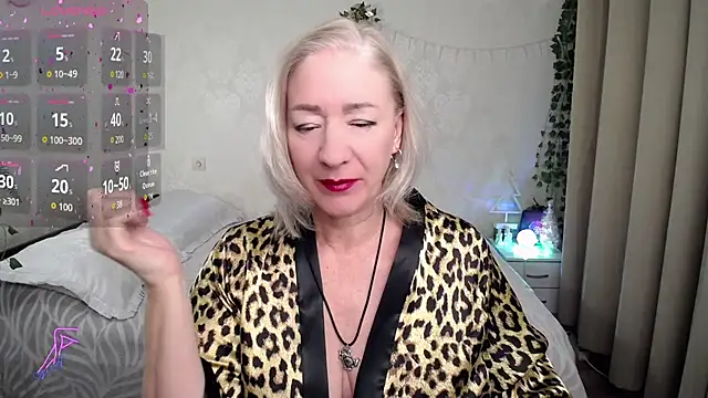 hunters woman online show from December 2025 10:50:02 PM