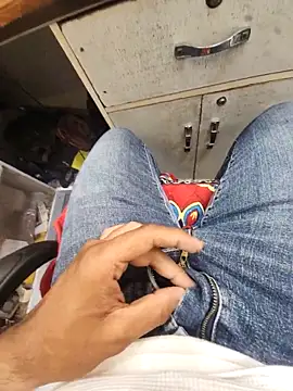  Danny   online show from October 2025 03:10:02 PM