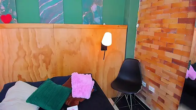 milavega  online show from October 2025 12:06:01 PM