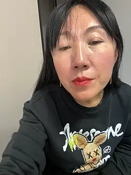 Snapshot of xiaomei-11 chatting on November 2025 07:07:01 AM xiaomei-11 online show from November 2025 07:07:01 AM