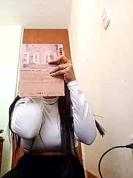 IsabellaLuxe online show from September 2025 12:42:02 PM