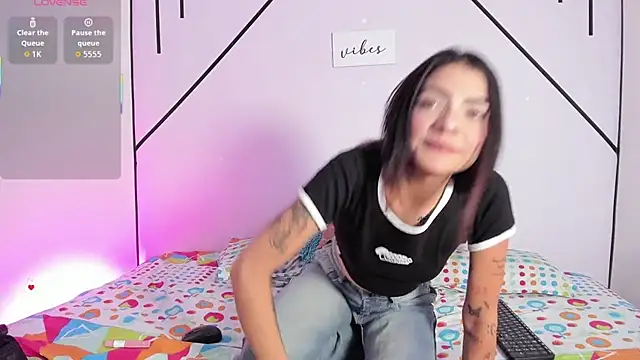 MiahCornell  online show from December 2025 08:27:01 PM