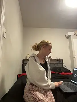 Snapshot of SeccySerena chatting on February 2026 05:33:01 PM SeccySerena online show from February 2026 05:33:01 PM