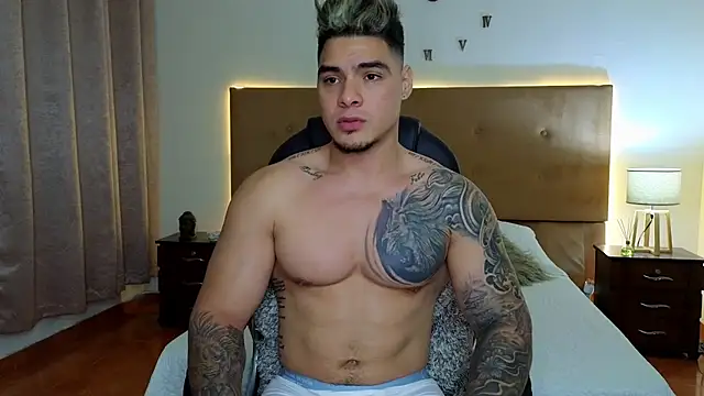 Steven Velez online show from September 2025 01:00:01 AM