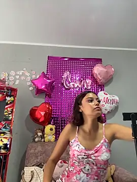 TamaraMera online show from June 2026 07:46:01 PM