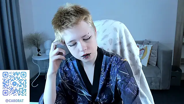 Snapshot of CarolineRichter chatting on September 2025 02:02:02 AM CarolineRichter online show from September 2025 02:02:02 AM