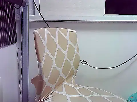 BIGCLONG4U online show from October 2025 06:43:01 PM