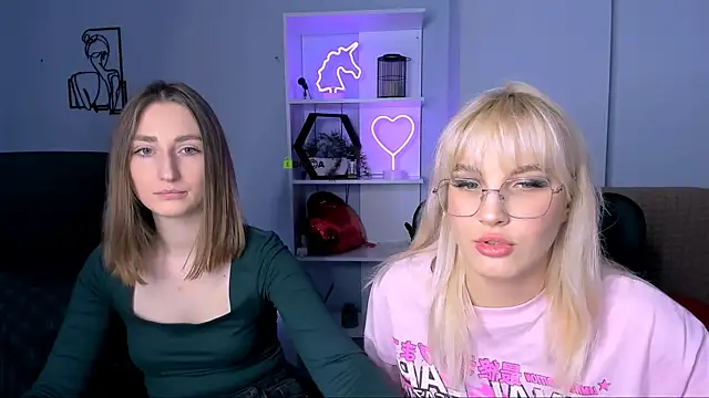 Snapshot of eva_smiith_ chatting on November 2025 06:47:01 AM eva smiith online show from November 2025 06:47:01 AM