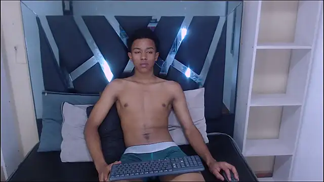 Rocco Grey online show from September 2025 07:26:02 PM