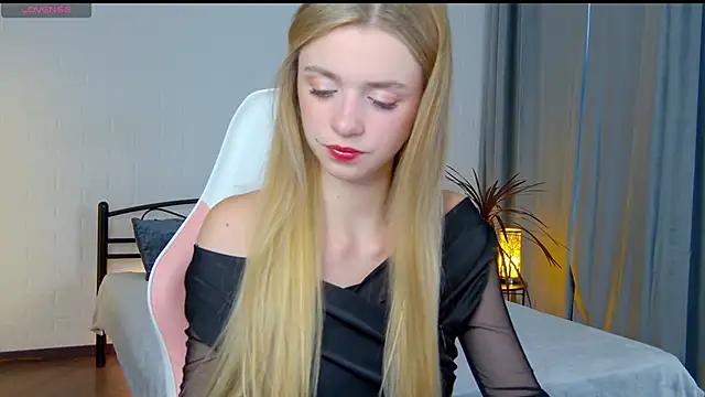 KelsiWest online show from September 2025 01:12:01 PM