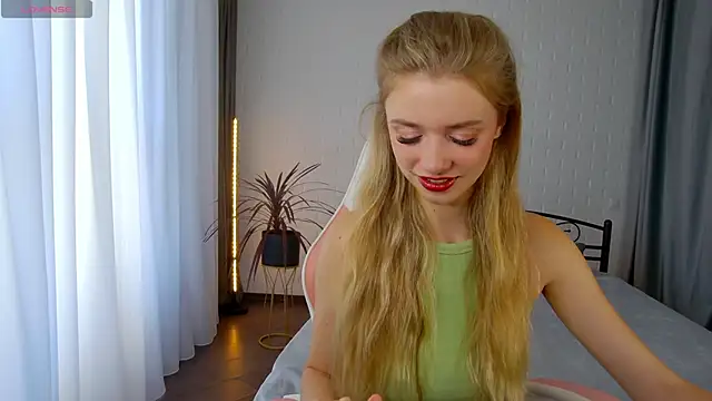 KelsiWest online show from September 2025 05:31:01 AM