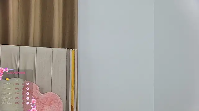 EmilyNovaa online show from February 2026 07:48:01 PM