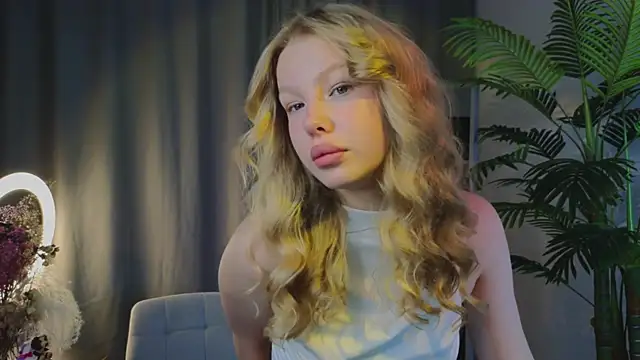 emilyshepar d online show from October 2025 01:45:01 AM