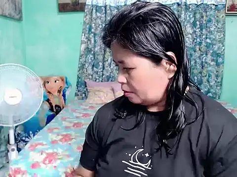 lovelable smile online show from February 2026 03:33:02 PM