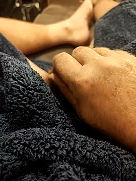 hubbyfun19 online show from November 2025 06:45:02 AM