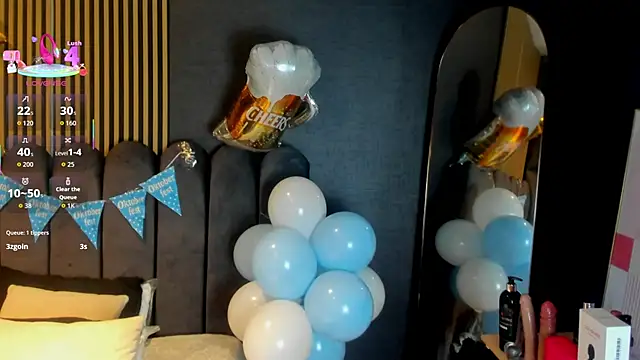 Gina 77 online show from September 2025 12:19:01 PM