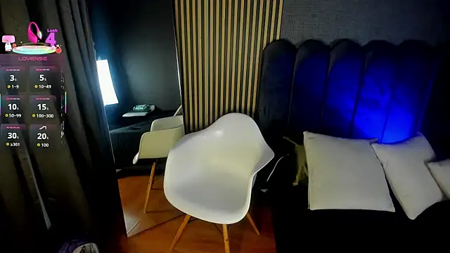 Gina 77 online show from October 2025 12:07:02 PM