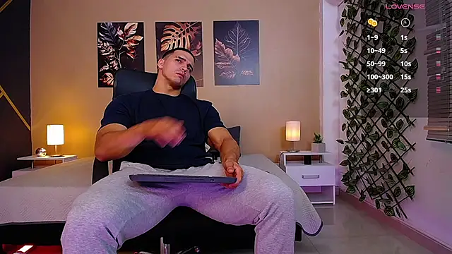 ChristopherBlack  online show from February 2026 01:20:01 PM