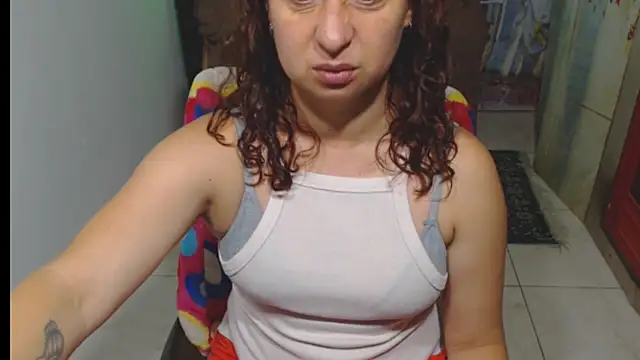 Milf Valeria online show from November 2025 01:46:02 PM