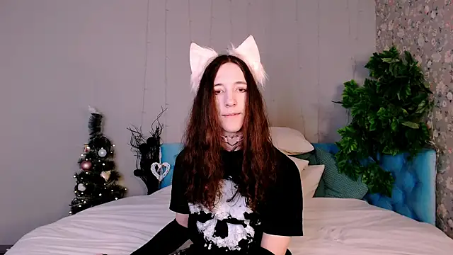 SilverMuse online show from December 2025 10:06:02 PM