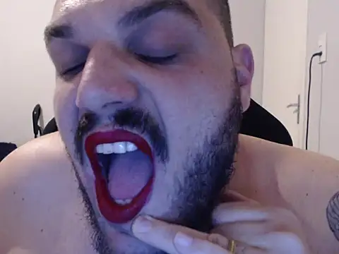 Brsecretbear online show from September 2025 10:31:02 PM