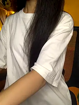 Nhinhi18 online show from October 2025 03:31:01 PM