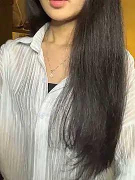 Nhinhi18 online show from February 2026 04:30:01 PM