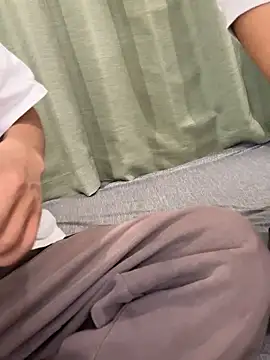 Snapshot of C-4bomb chatting on October 2025 08:13:01 AM C-4bomb online show from October 2025 08:13:01 AM