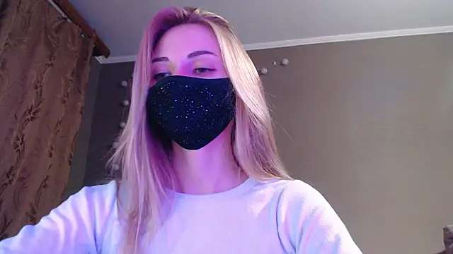 Snapshot of Iris_lave chatting on September 2025 04:11:01 PM Iris lave online show from September 2025 04:11:01 PM