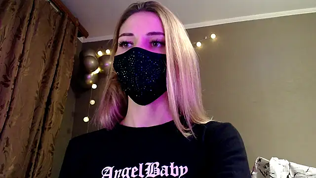 Iris lave online show from November 2025 07:16:02 PM