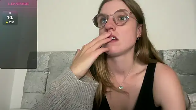 BustyKellyXXX online show from October 2025 06:35:02 PM