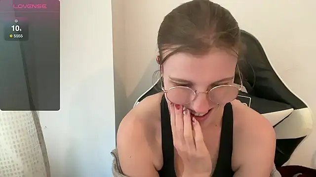 BustyKellyXXX online show from December 2025 12:45:02 PM