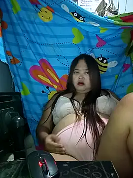 sweetbigtits19 online show from March 2026 01:47:01 PM