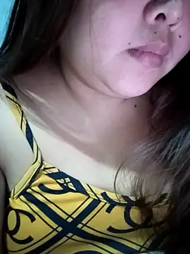 sweetbigtits19 online show from April 2026 04:11:02 PM