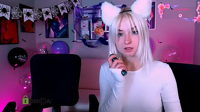 lorraine carter online show from October 2025 06:01:01 PM