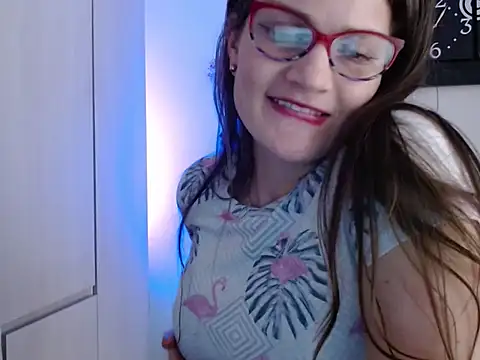 Snapshot of Camila-ventura chatting on October 2025 01:06:01 AM Camila-ventura online show from October 2025 01:06:01 AM