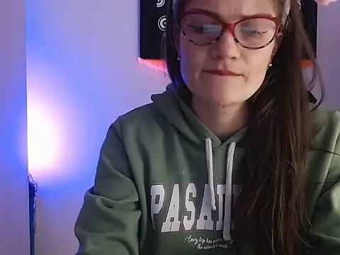 Snapshot of Camila-ventura chatting on November 2025 02:19:02 PM Camila-ventura online show from November 2025 02:19:02 PM