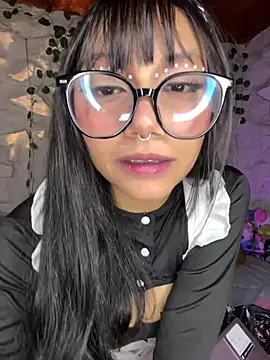 Snapshot of Maddy_w chatting on June 2026 03:48:02 AM Maddy w online show from June 2026 03:48:02 AM