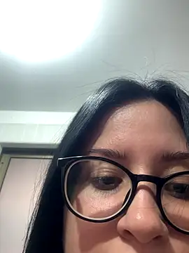 Snapshot of lucy_grey25 chatting on September 2025 10:13:01 PM lucy grey25 online show from September 2025 10:13:01 PM