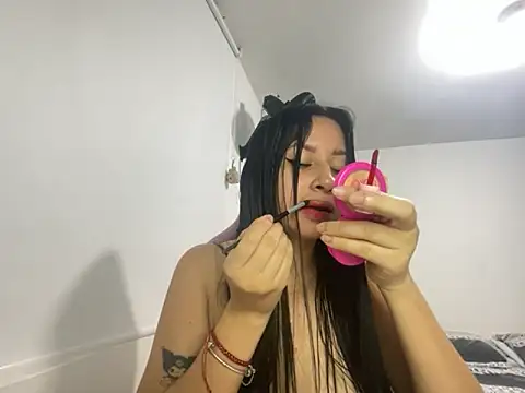 Snapshot of lucy_grey25 chatting on October 2025 03:24:02 PM lucy grey25 online show from October 2025 03:24:02 PM