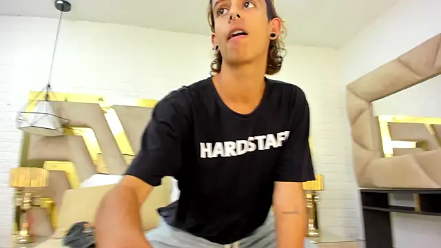 Ibratxandy online show from September 2025 07:17:02 PM