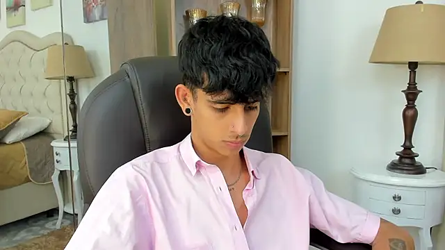 Ibratxandy online show from June 2026 07:08:02 PM