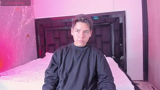 Asta Black online show from September 2025 04:33:02 AM