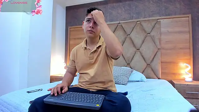 Asta Black online show from September 2025 04:25:02 AM