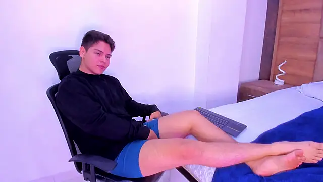 Asta Black online show from October 2025 04:54:01 AM