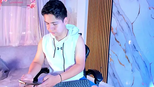 Asta Black online show from October 2025 08:07:02 PM