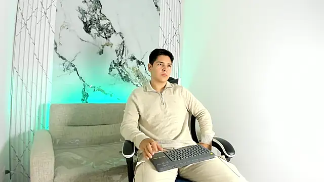 Asta Black online show from October 2025 08:42:02 PM