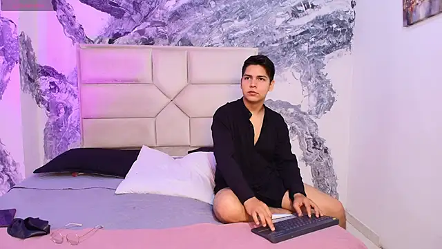 Asta Black online show from October 2025 05:32:01 AM